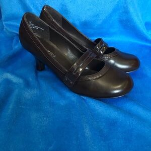 Fashion Bug Women’s Brown Dress Shoes Size 8